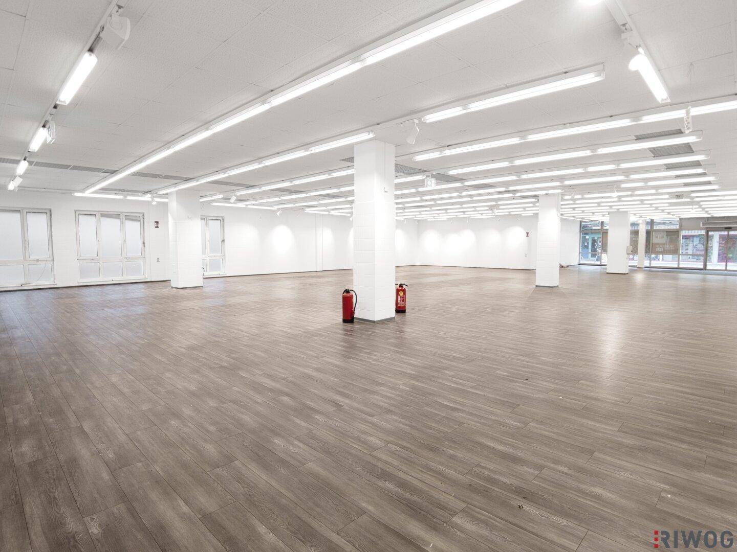 Geschäftslokal mit ca. 605m² in Einkaufspassage! Zentrumslage &amp; gratis Kundenparkplätze! - Ansicht 3