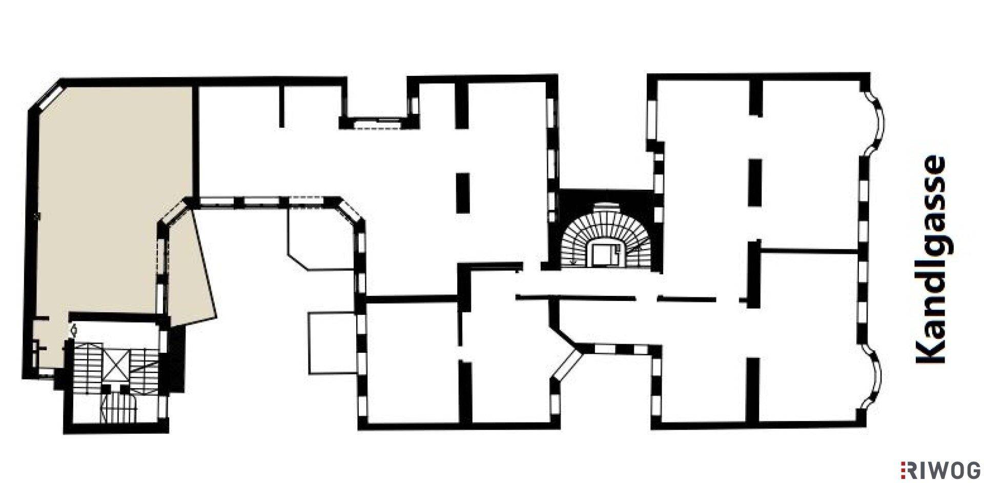 Grundrissplan einer Etage mit mehreren Wohneinheiten und Treppenhaus.
