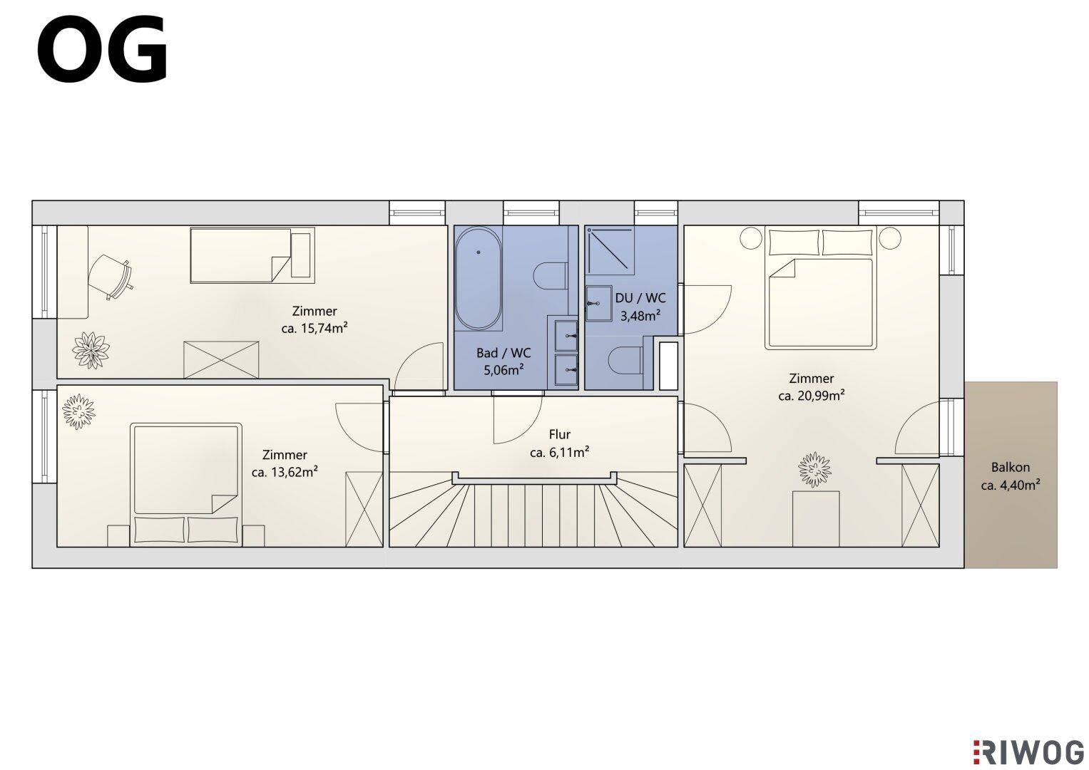 Grundriss des Obergeschosses mit drei Zimmern, zwei Bädern und einem Balkon.