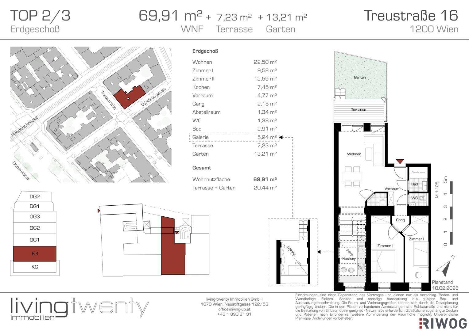 Detaillierter Grundriss einer Erdgeschosswohnung mit Galerie, zwei Schlafzimmern, Bad, WC, Terrasse und privatem Garten.