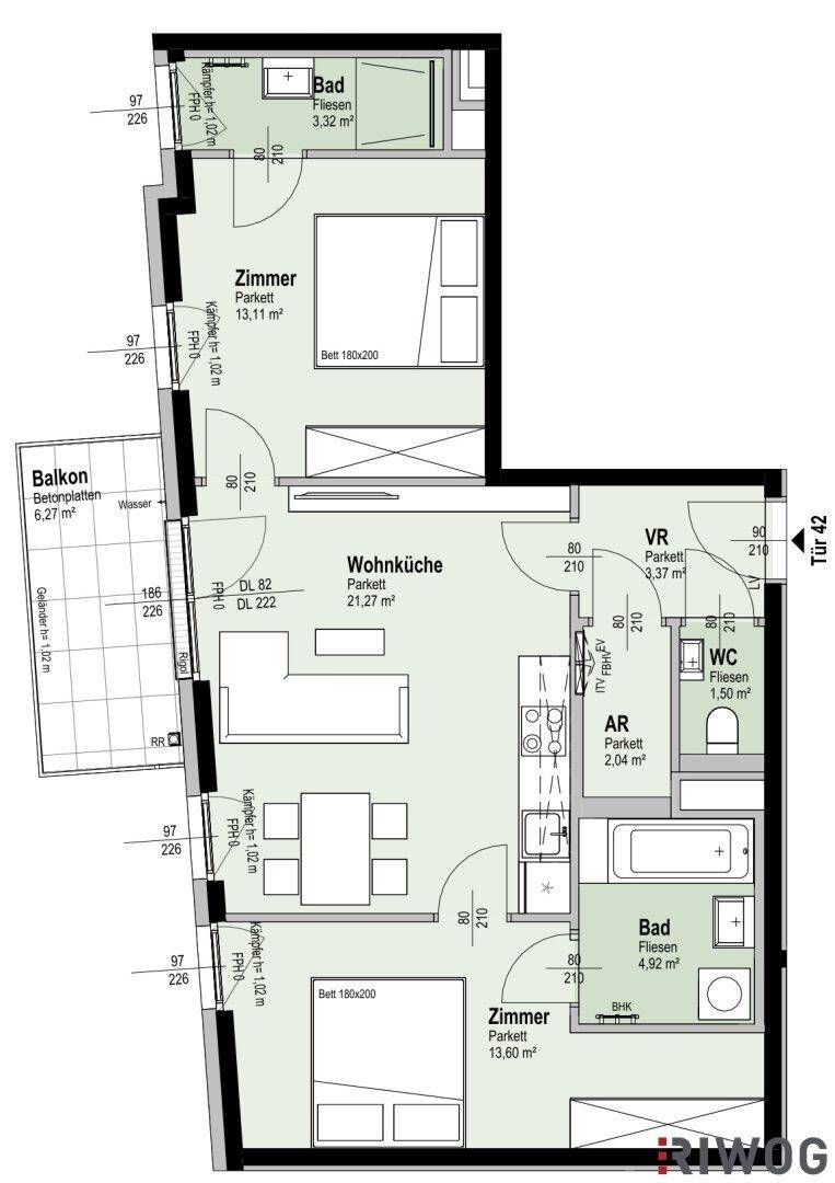 Grundriss einer Wohnung mit zwei Zimmern, Wohnküche, zwei Bädern und Balkon.