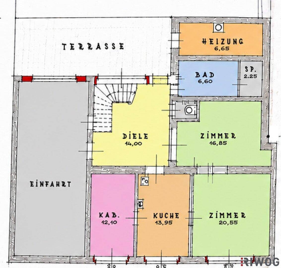 Grundriss des Erdgeschosses mit Terrasse, Diele, Küche, Bad und weiteren Zimmern.