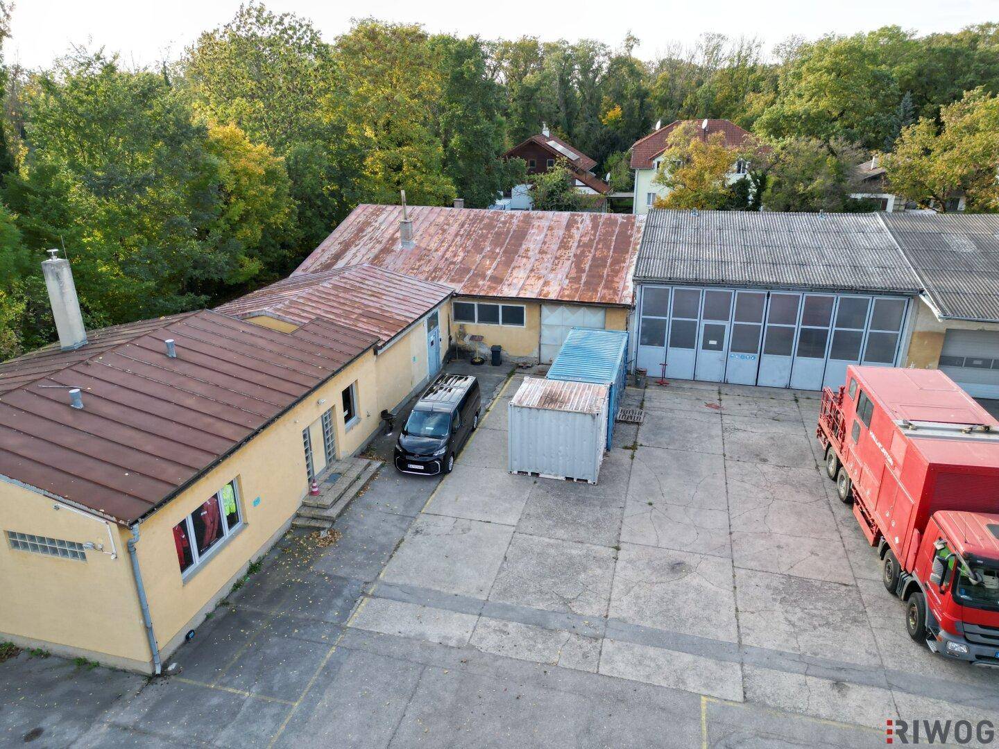 Betriebsobjekt mit großzügigen Freiflächen, Kaltlagerhallen und Büros - Ansicht 3