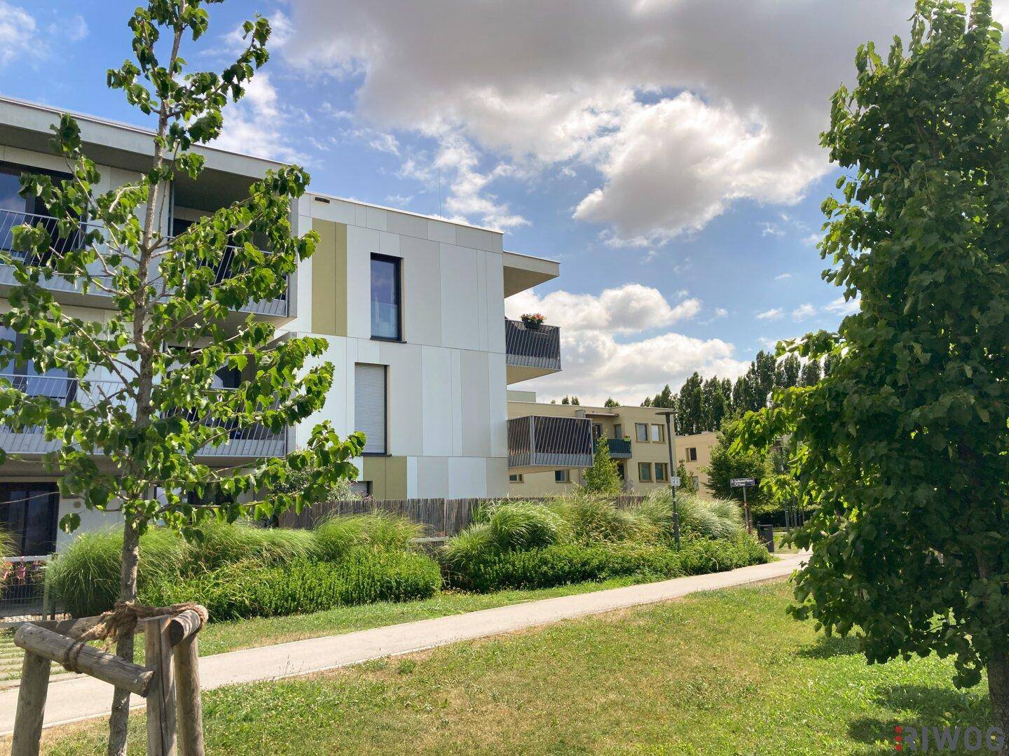 SONNIGE und RUHIGE GARTENWOHNUNG // perfekte Ausrichtung // Tiefgaragenstellplatz (Miete) - Widok 5