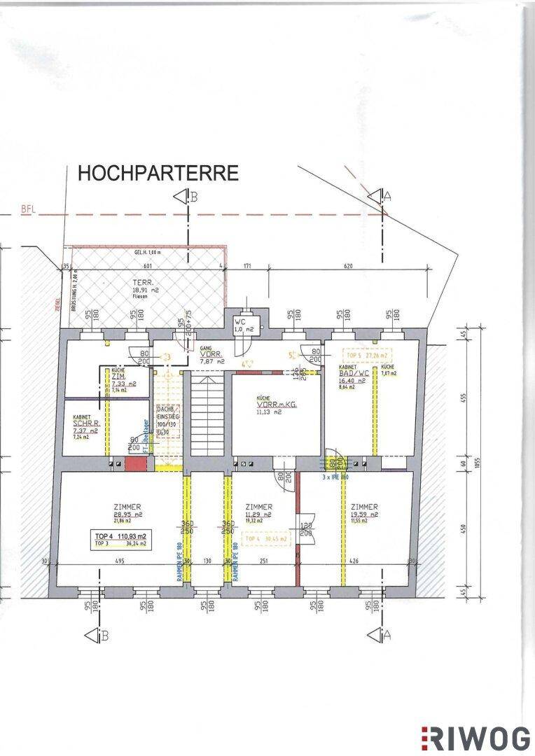Grundriss des Hochparterres mit Zimmern, WC und Terrassenzugang.