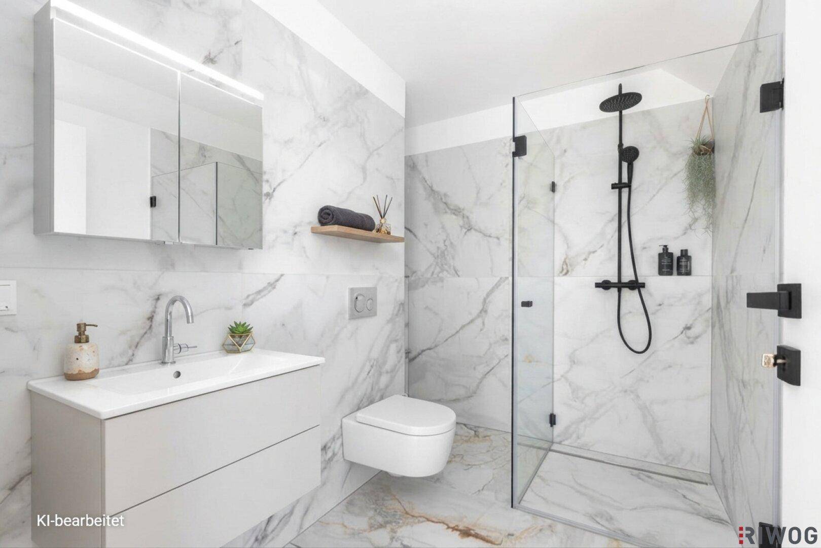 Modernes Badezimmer mit eleganten Marmorfliesen, schwebendem Waschtisch und geräumiger begehbarer Dusche.