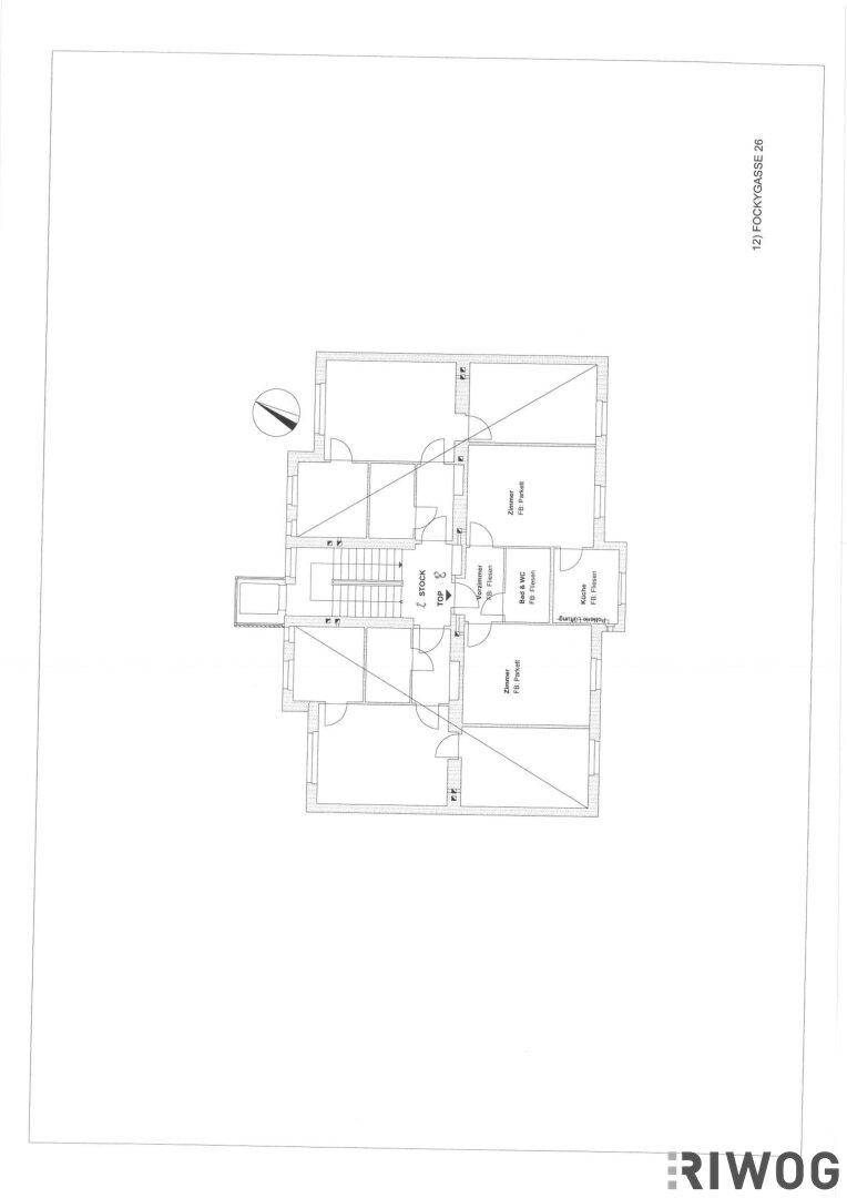 Grundrissplan einer Etage mit mehreren Zimmern und zentralem Treppenhaus.