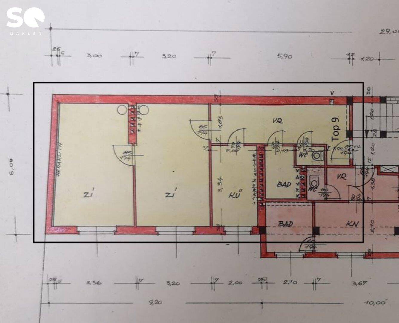 Grundrissplan einer Wohnung mit mehreren Zimmern, Bad und WC.