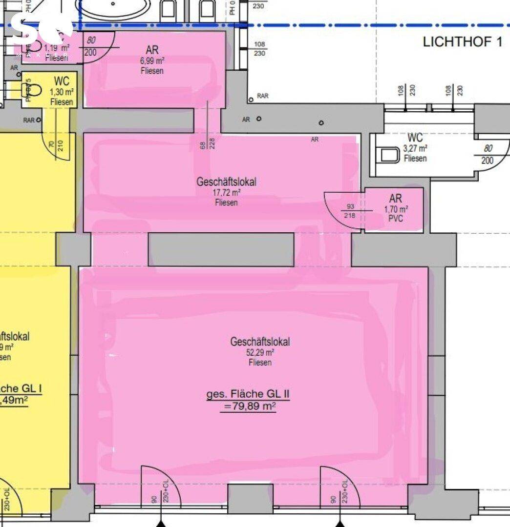 Grundrissplan eines Geschäftslokals mit mehreren Bereichen, zwei Toiletten und Fliesenböden.