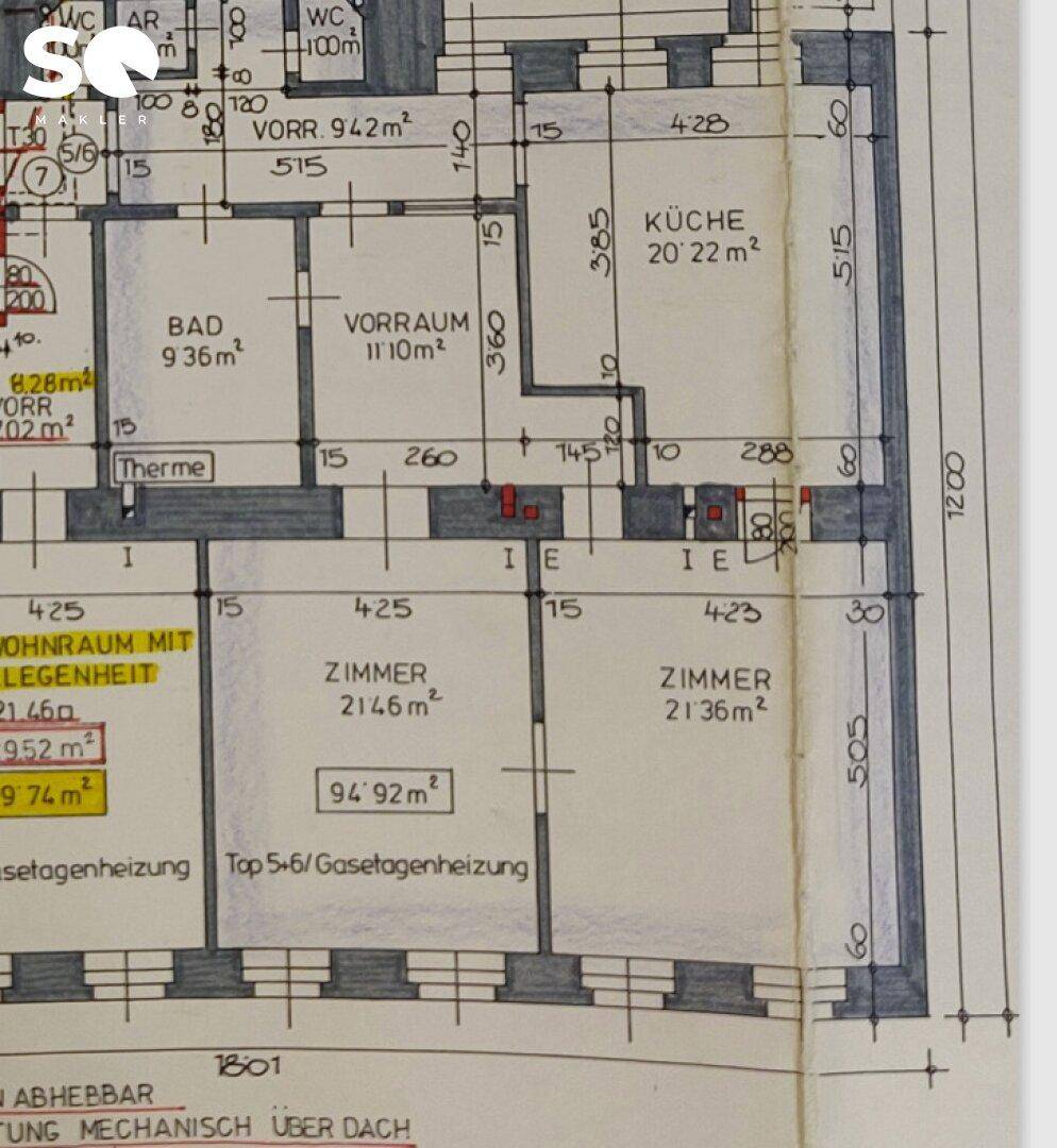Ausschnitt eines Grundrisses mit Bad, Vorraum, Küche und zwei Zimmern.