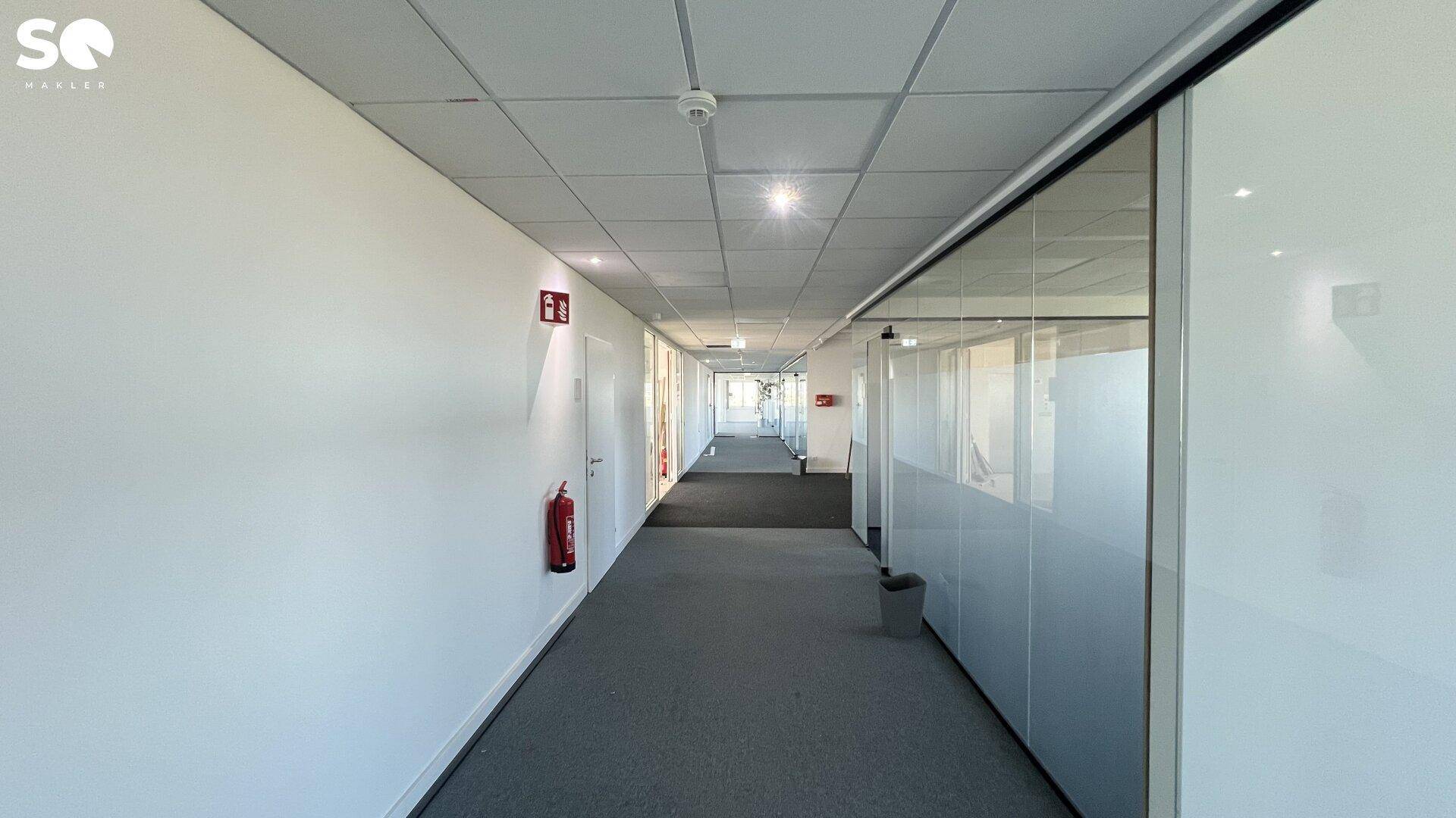 # SQ - REPRÄSENTAIVE BÜROFLÄCHE IM ÖWN TOWER IN WIENER NEUDORF - MASSGESCHNEIDERT NACH IHREN BEDÜRFNISSEN - STAFFELMIETE – další