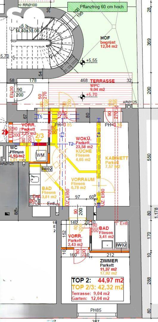 Detaillierter Grundriss einer Wohnung mit Terrasse, Garten und mehreren Zimmern.