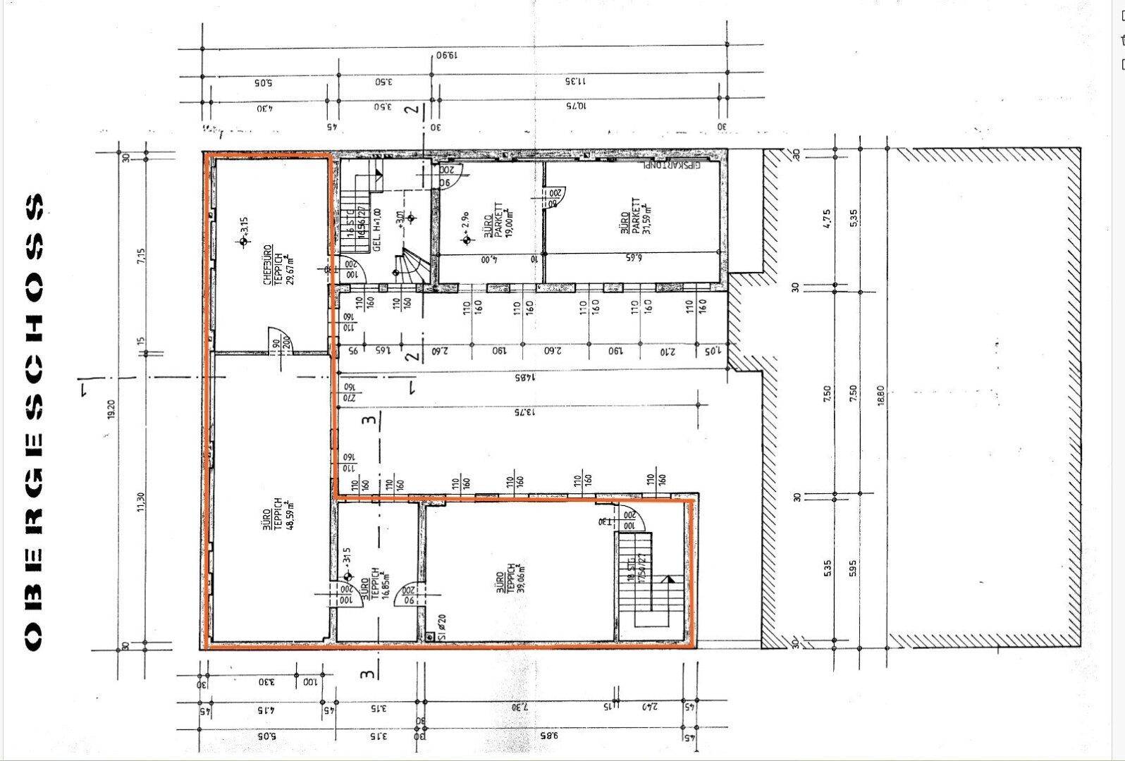 Grundriss des Obergeschosses mit Raumaufteilung und Maßen.