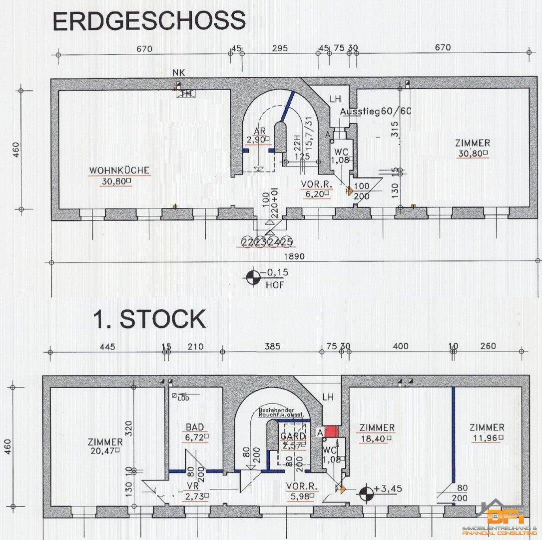 Grundrisspläne für Erdgeschoss und 1. Stock zeigen eine Wohnküche, mehrere Zimmer, Bäder und separate WCs.