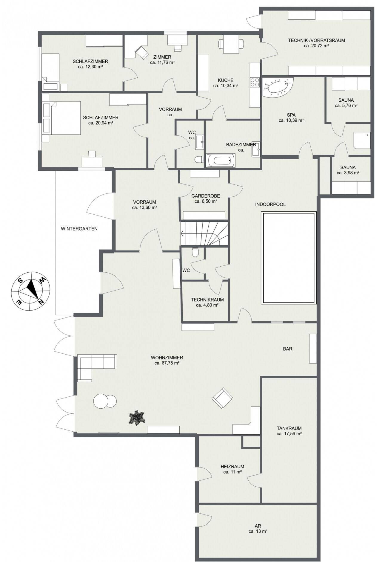 Grundriss mit mehreren Schlafzimmern, großem Wohnzimmer, Küche, Innenpool, Sauna und Wintergarten.