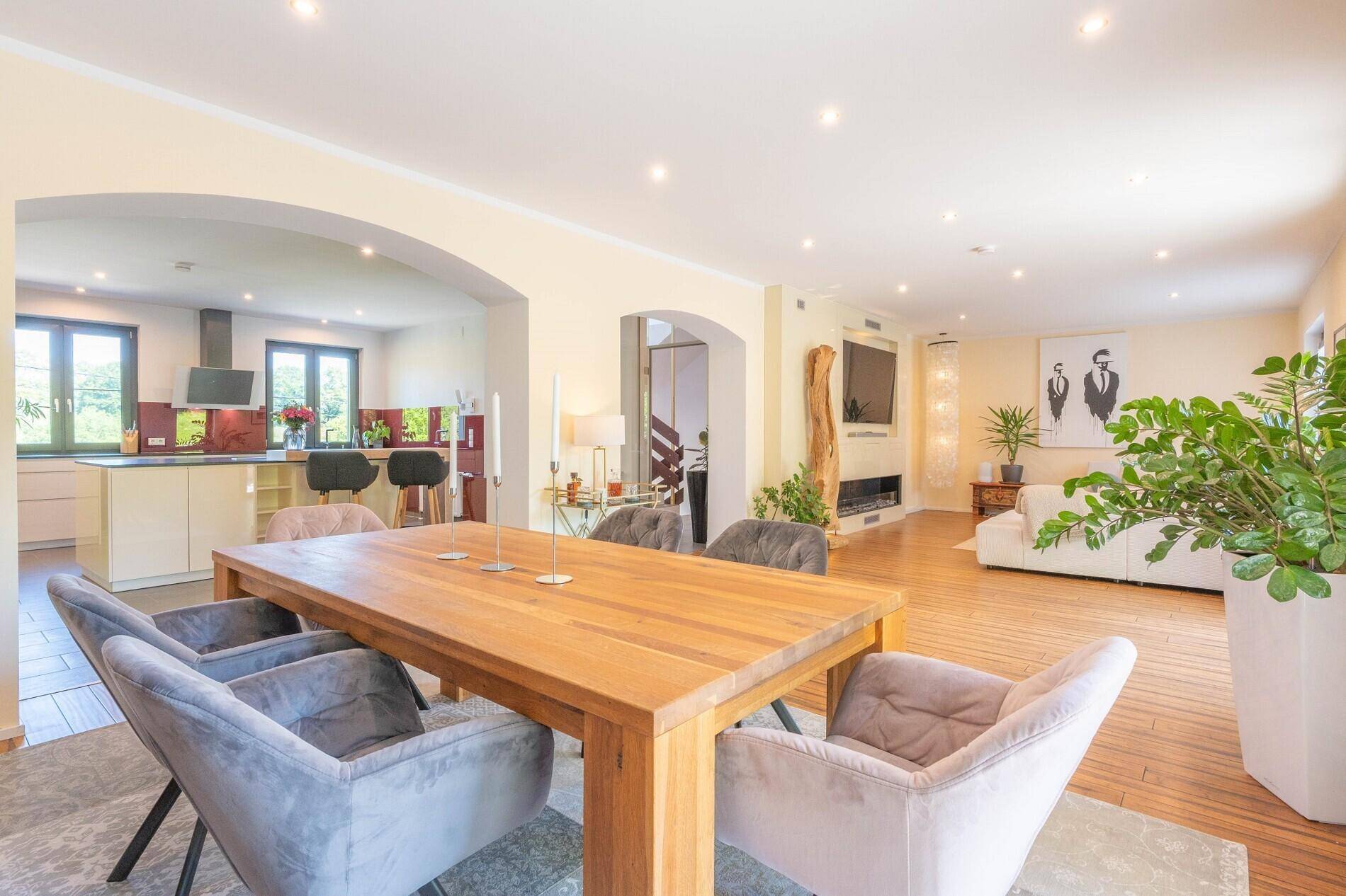 Modernisiertes, energieeffizientes Haus, mit viel Platz für Büro/Praxis – Breitenfurt - Ansicht 4