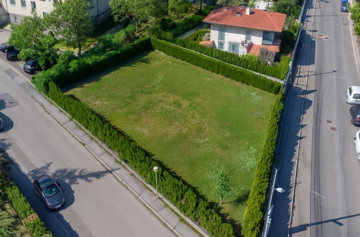 KI generiert - Ansicht von Osten, Grund ohne Haus