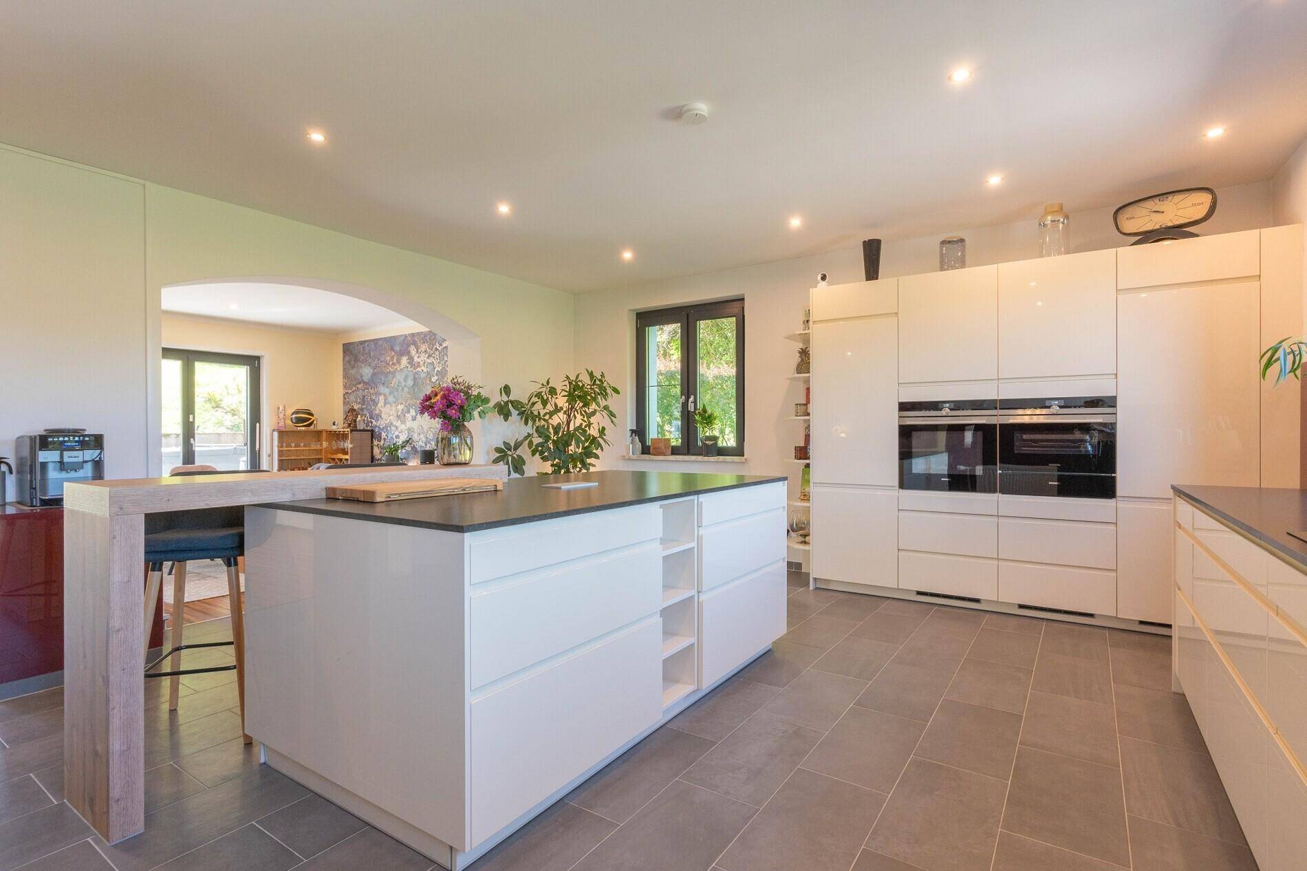 Modernisiertes, energieeffizientes Haus, mit viel Platz für Büro/Praxis – Breitenfurt - Ansicht 6