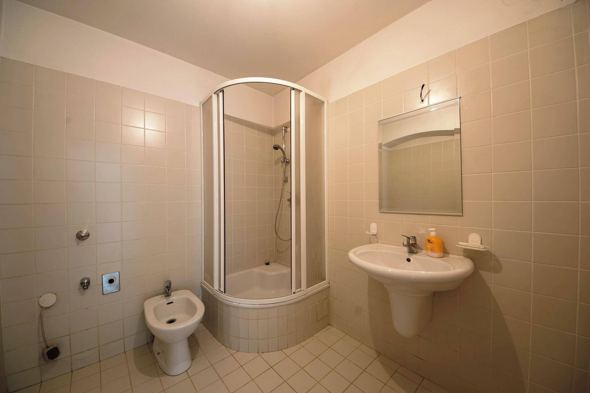 Badezimmer (Bidet ist inzwischen weg)