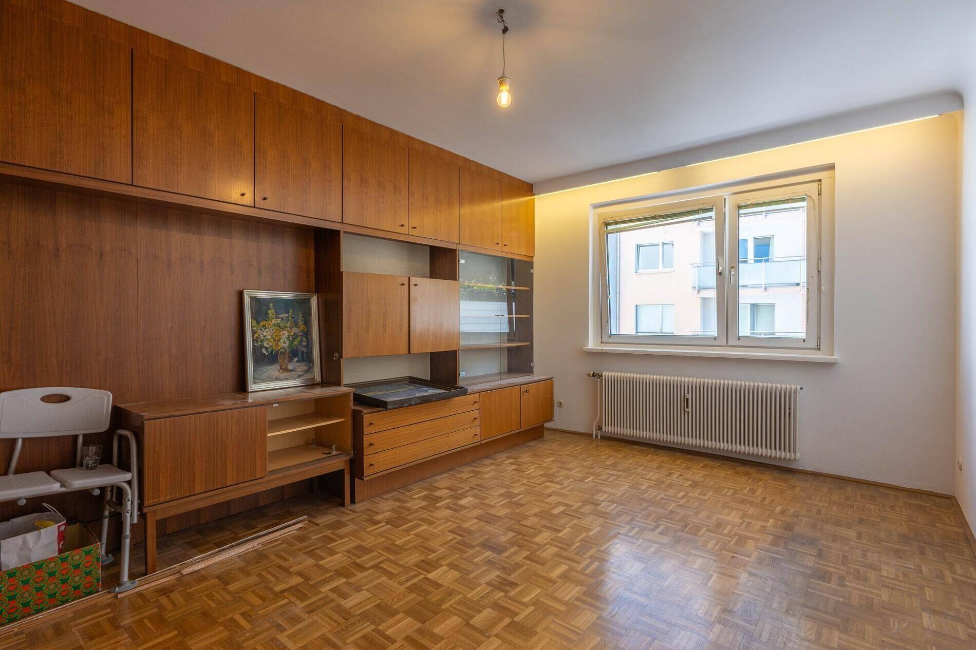 Linkes Zimmer