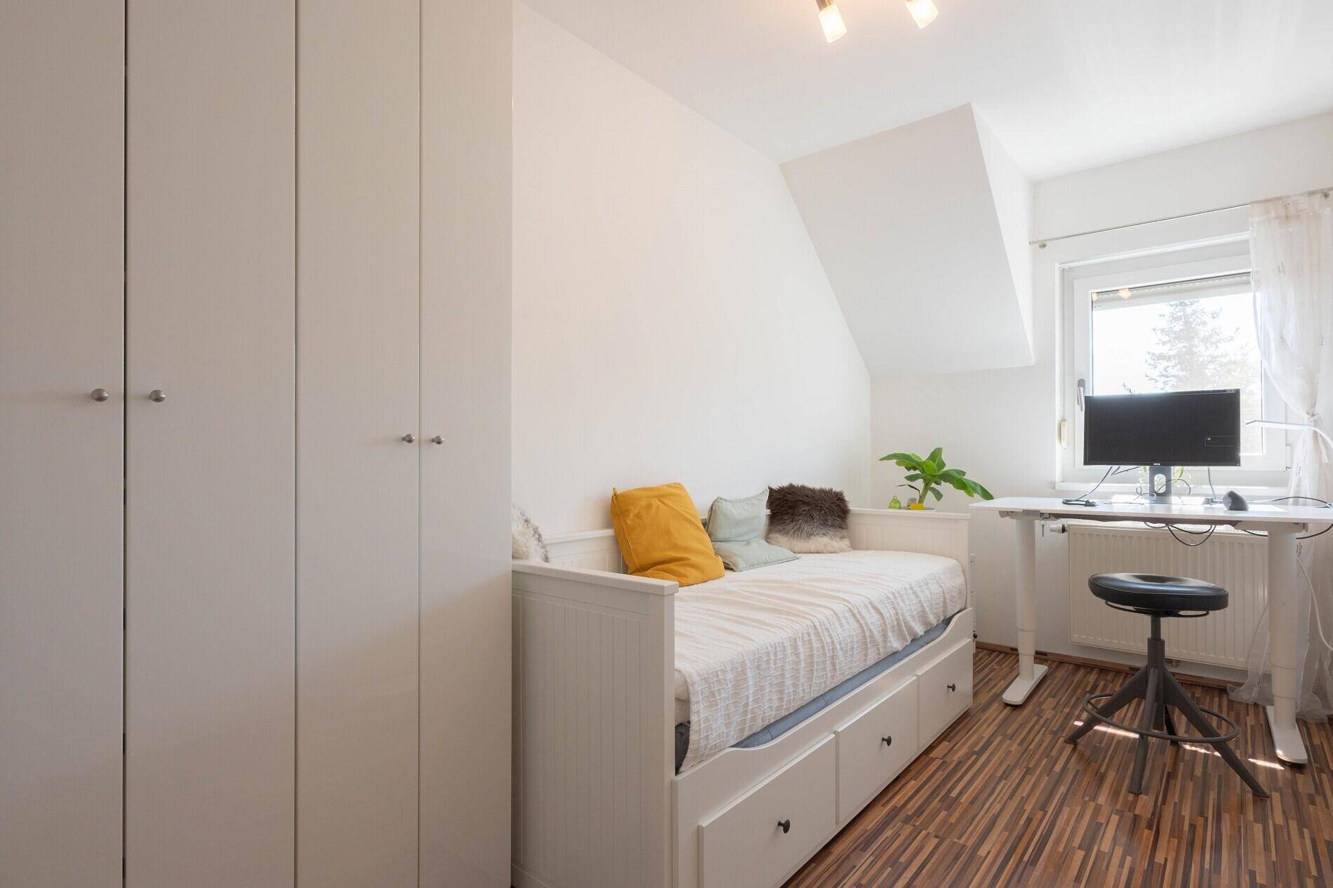 Zimmer OG, südlich