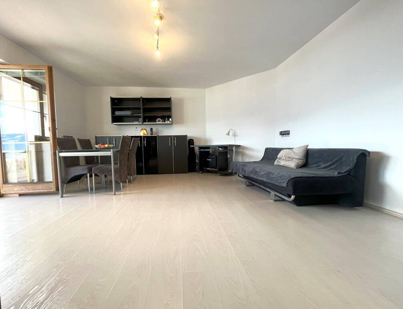Wohnraum Wohnung 3.jpg