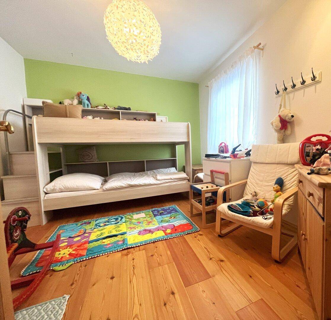 Kinderzimmer Wohnung 1.jpg