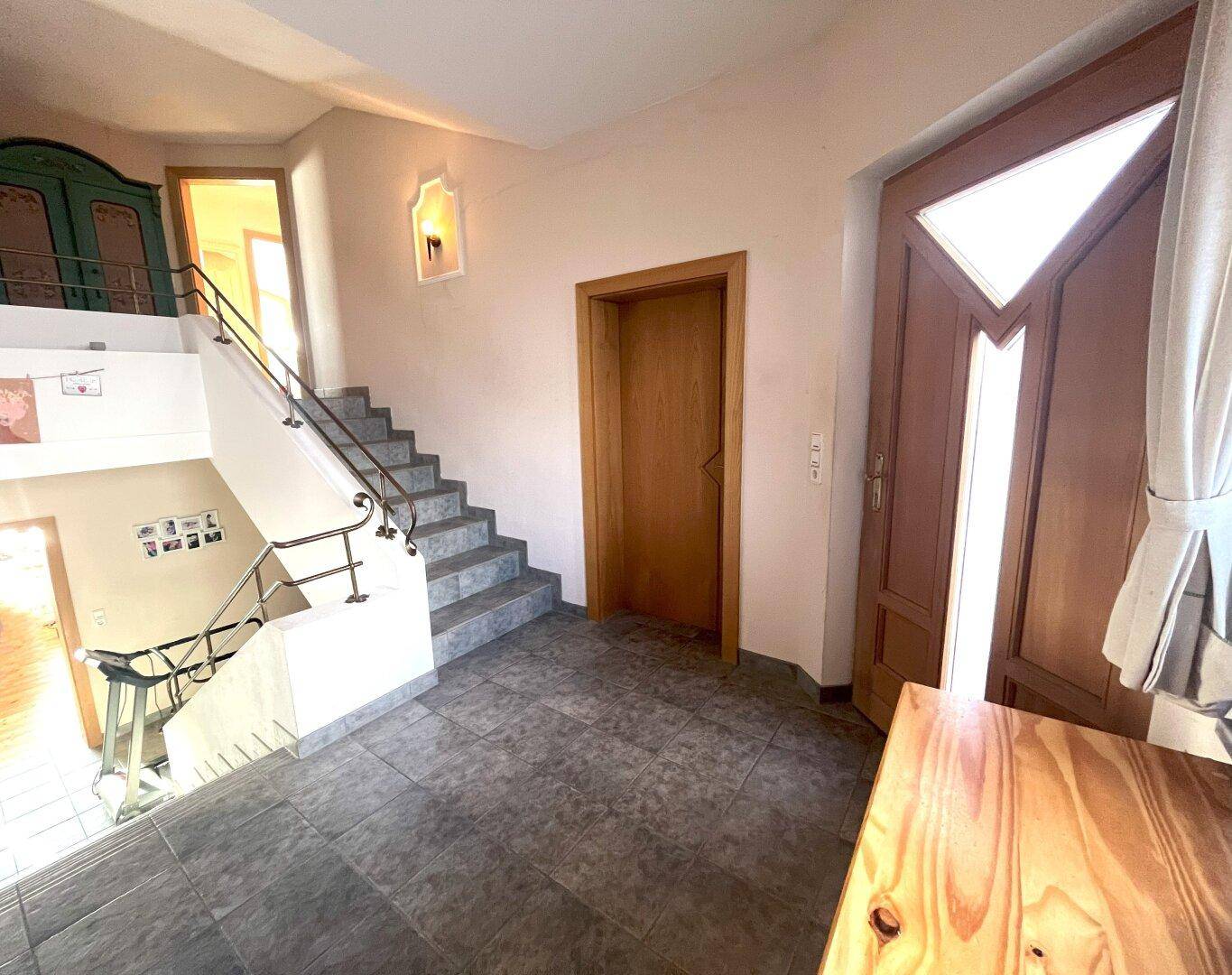 Eingangsbereich Wohnung 1.jpg