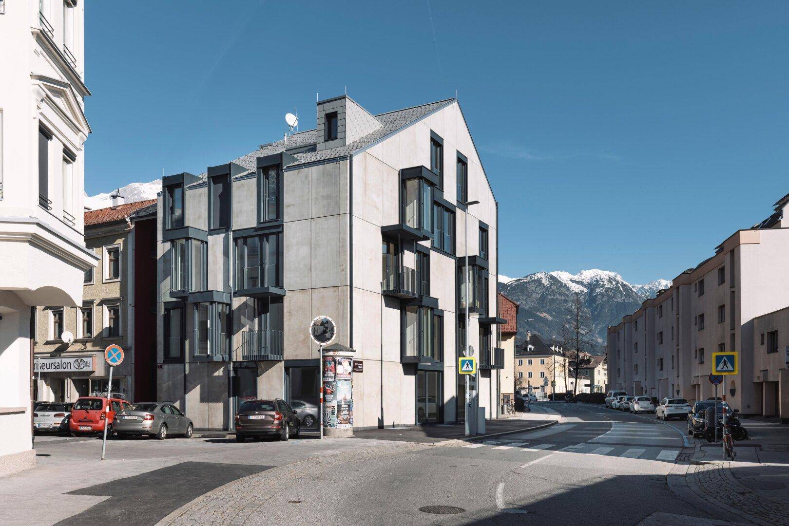 Gebäude Süd-Westseite.jpg