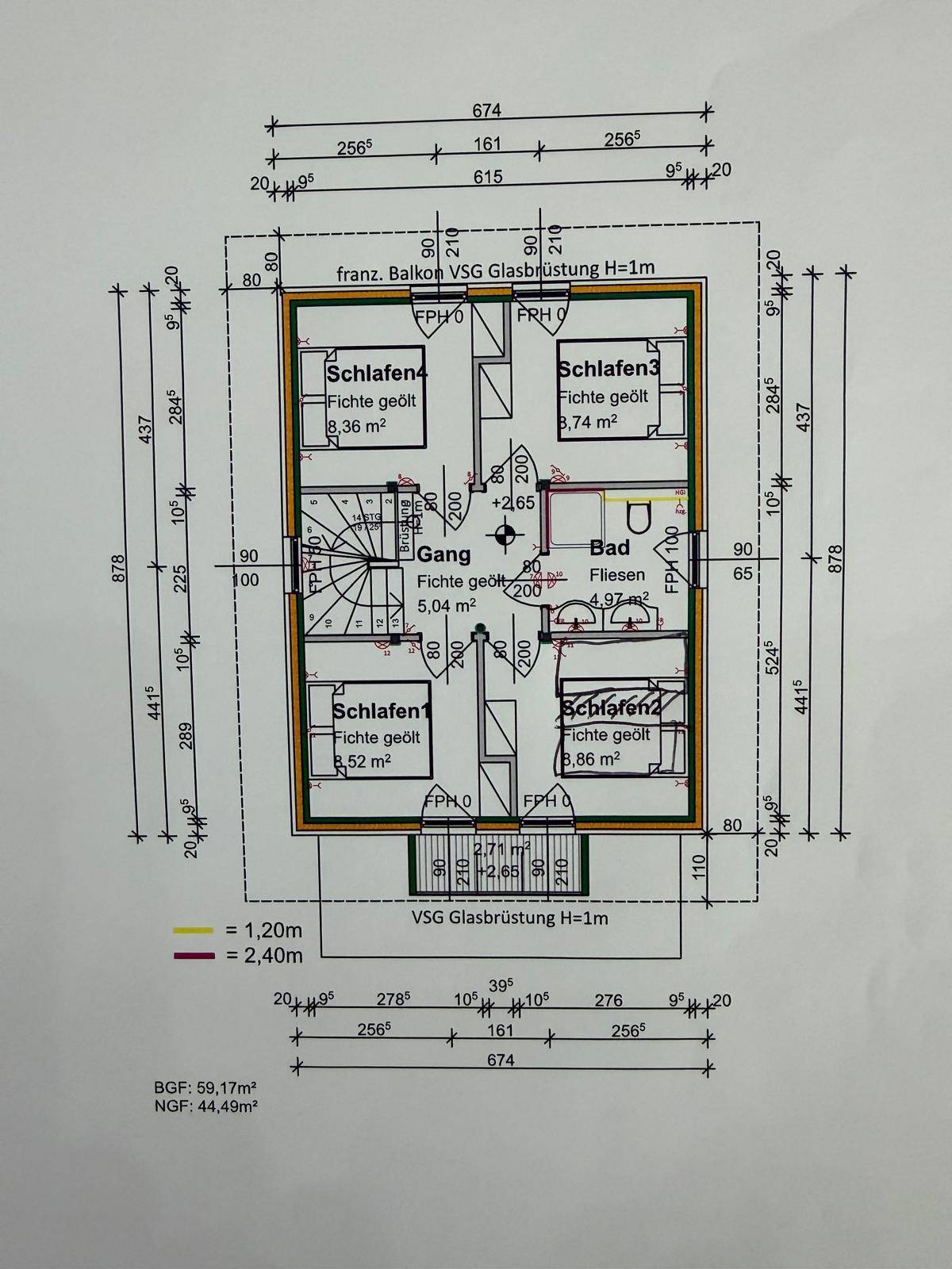 Grundriss des Obergeschosses mit vier Schlafzimmern und einem Badezimmer.