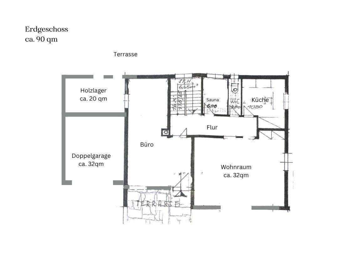 Grundriss des Erdgeschosses mit Wohnraum, Büro, Küche und Doppelgarage.