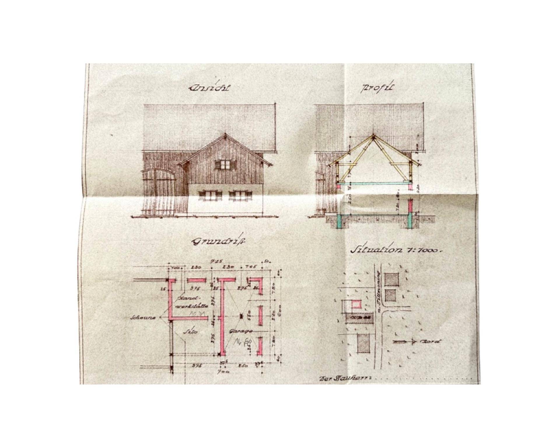 Historischer Bauplan mit Ansicht, Grundriss und Schnitt eines Gebäudes.