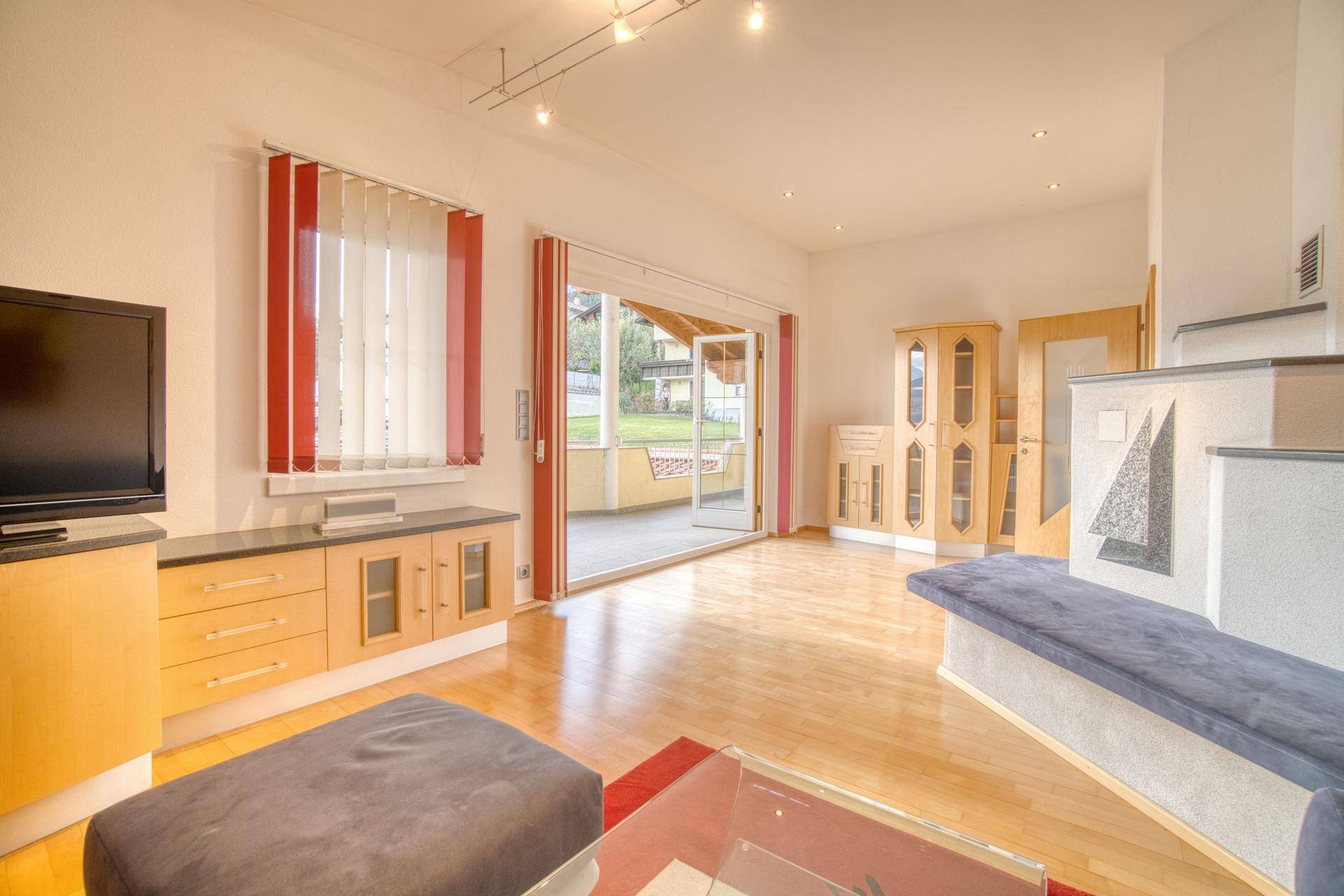 Dachgeschosswohnung mit unverbaubarem Weitblick - Ansicht 3