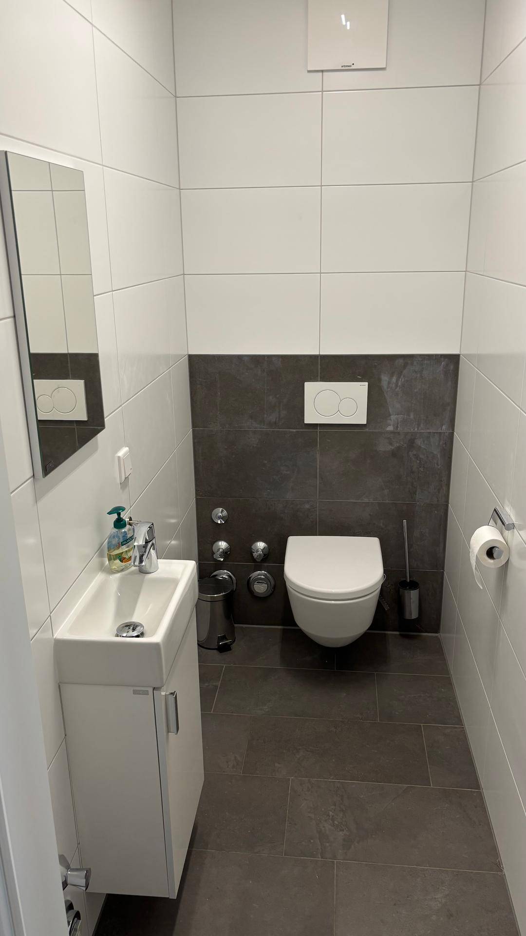 Bild WC Wohnung.jpeg