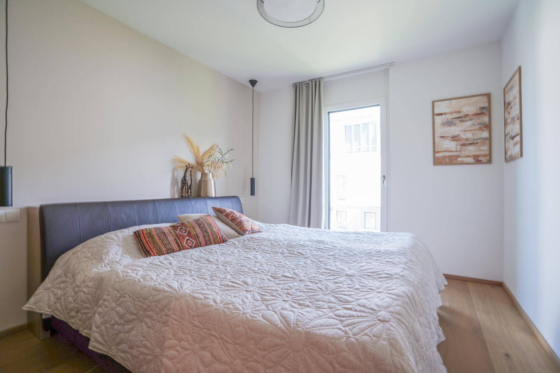Schlafzimmer 1