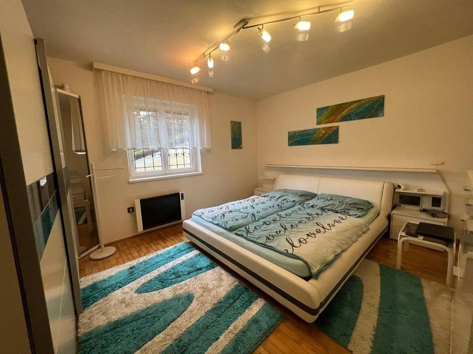 Schlafzimmer 1 Stock