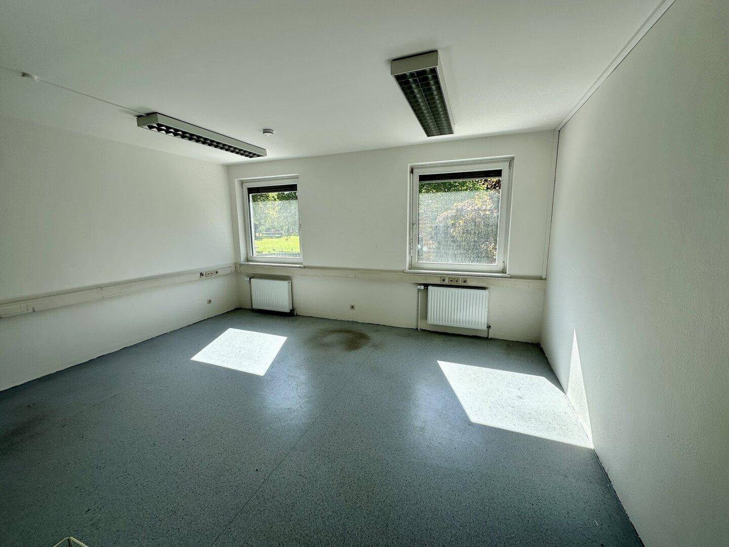 VIELSEITIG NUTZBARE BÜRORÄUMLICHKEITEN MITTEN IM ZENTRUM VON SPITTAL AN DER DRAU! – pohled 2