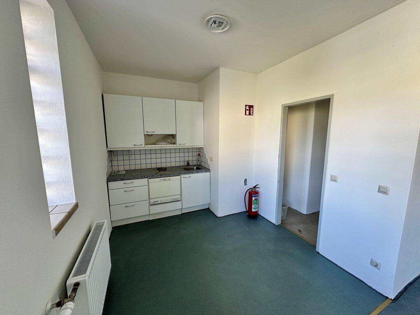 VIELSEITIG NUTZBARE BÜRORÄUMLICHKEITEN MITTEN IM ZENTRUM VON SPITTAL AN DER DRAU! – pohled 4