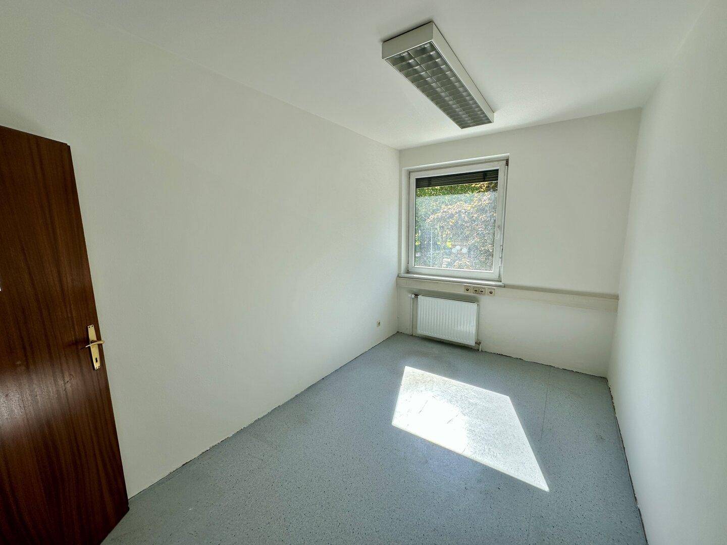VIELSEITIG NUTZBARE BÜRORÄUMLICHKEITEN MITTEN IM ZENTRUM VON SPITTAL AN DER DRAU! – pohled 6