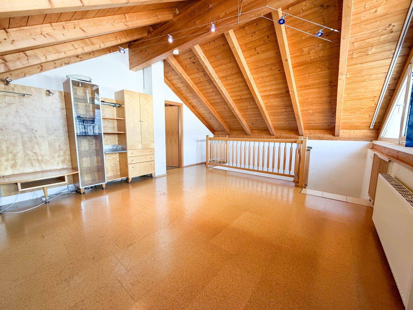DOPPELHAUSHÄLFTE IN KÄRNTEN - RAUMWUNDER IN SONNIGER WALDRANDLAGE IN IRSCHEN/GRÖFELHOF - Mehr