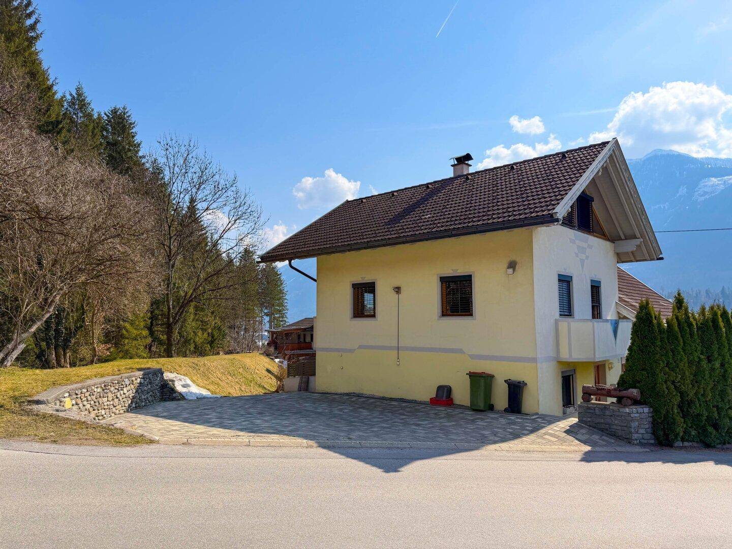 DOPPELHAUSHÄLFTE IN KÄRNTEN - RAUMWUNDER IN SONNIGER WALDRANDLAGE IN IRSCHEN/GRÖFELHOF - Ansicht 2
