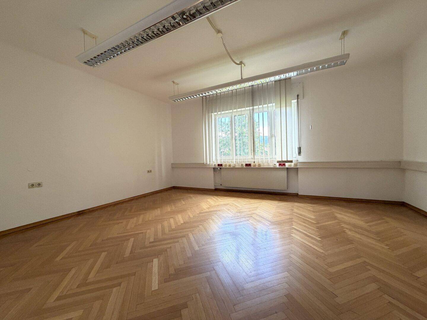 CHARMANTE STADTVILLA MIT GROSSZÜGIGEM GARTEN IN VILLACH-LIND! - Więcej