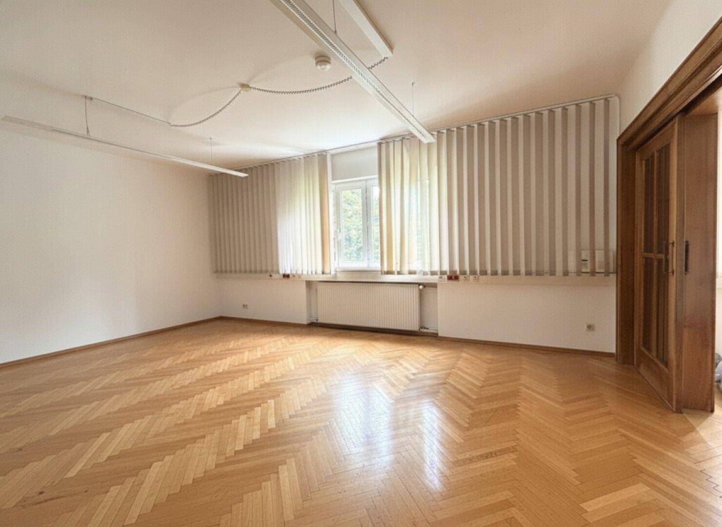 CHARMANTE STADTVILLA MIT GROSSZÜGIGEM GARTEN IN VILLACH-LIND! - Widok 4