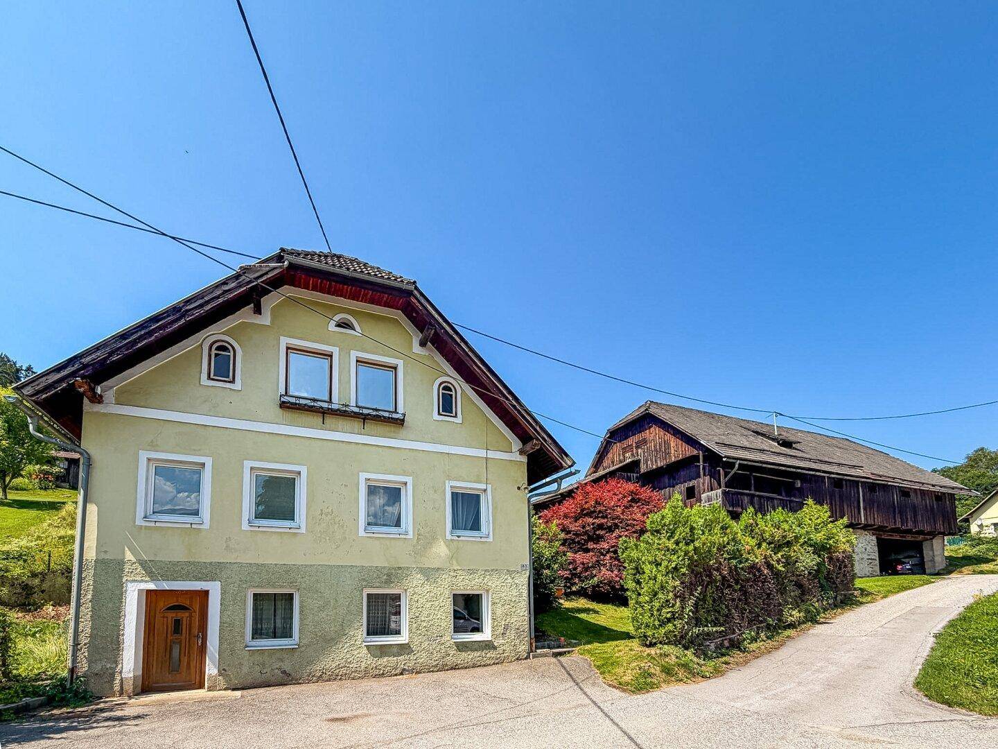 LEBENSTRAUM MIT WEITBLICK – IDYLLISCHES ANWESEN MIT STALL, WIESEN UND WALD IN ABSOLUTER RUHELAGE IN PATERNION! – pohled 2