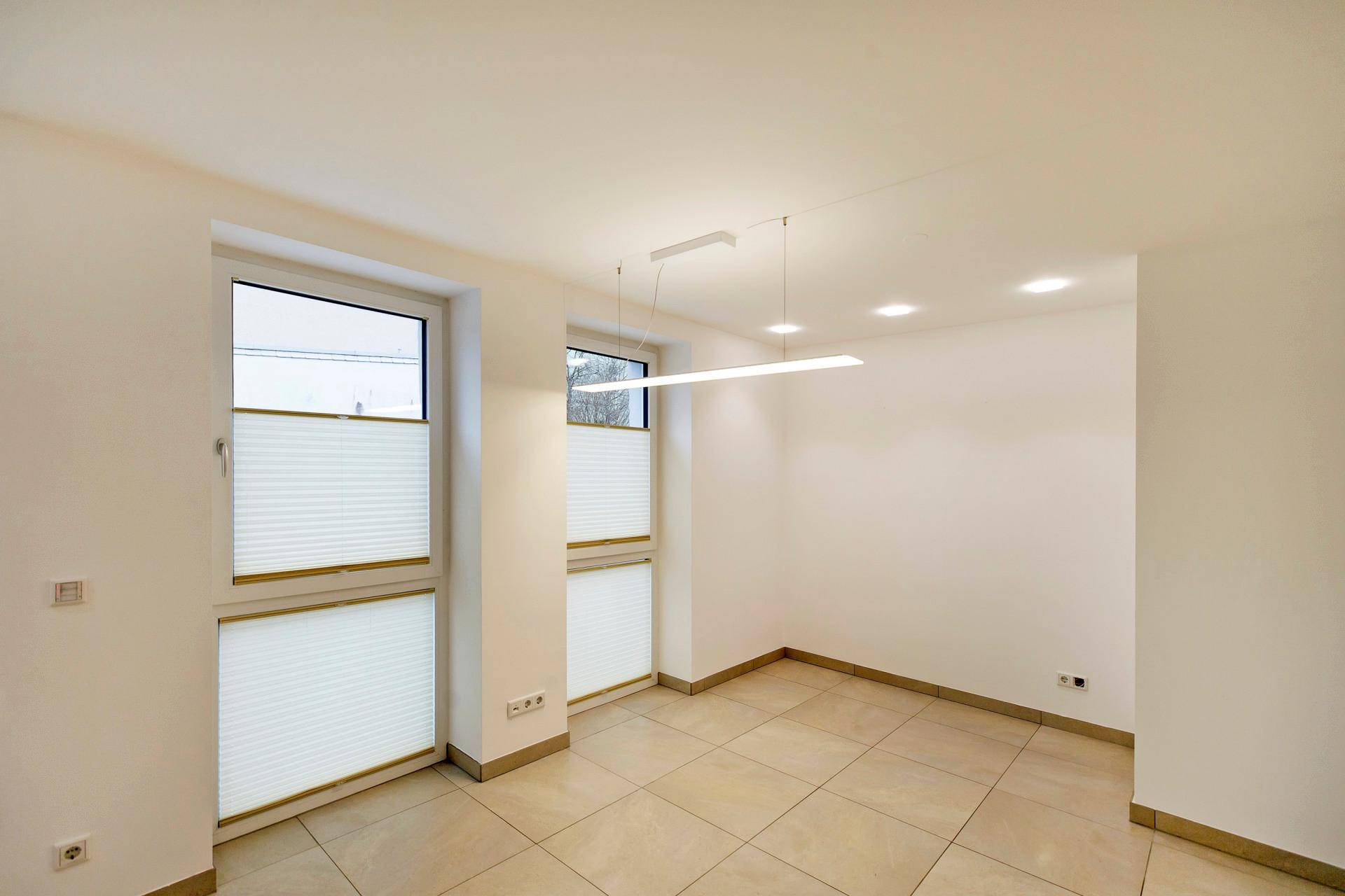 Büro/Ordination in charmanter revitalisierter Stadtvilla - Ansicht 3