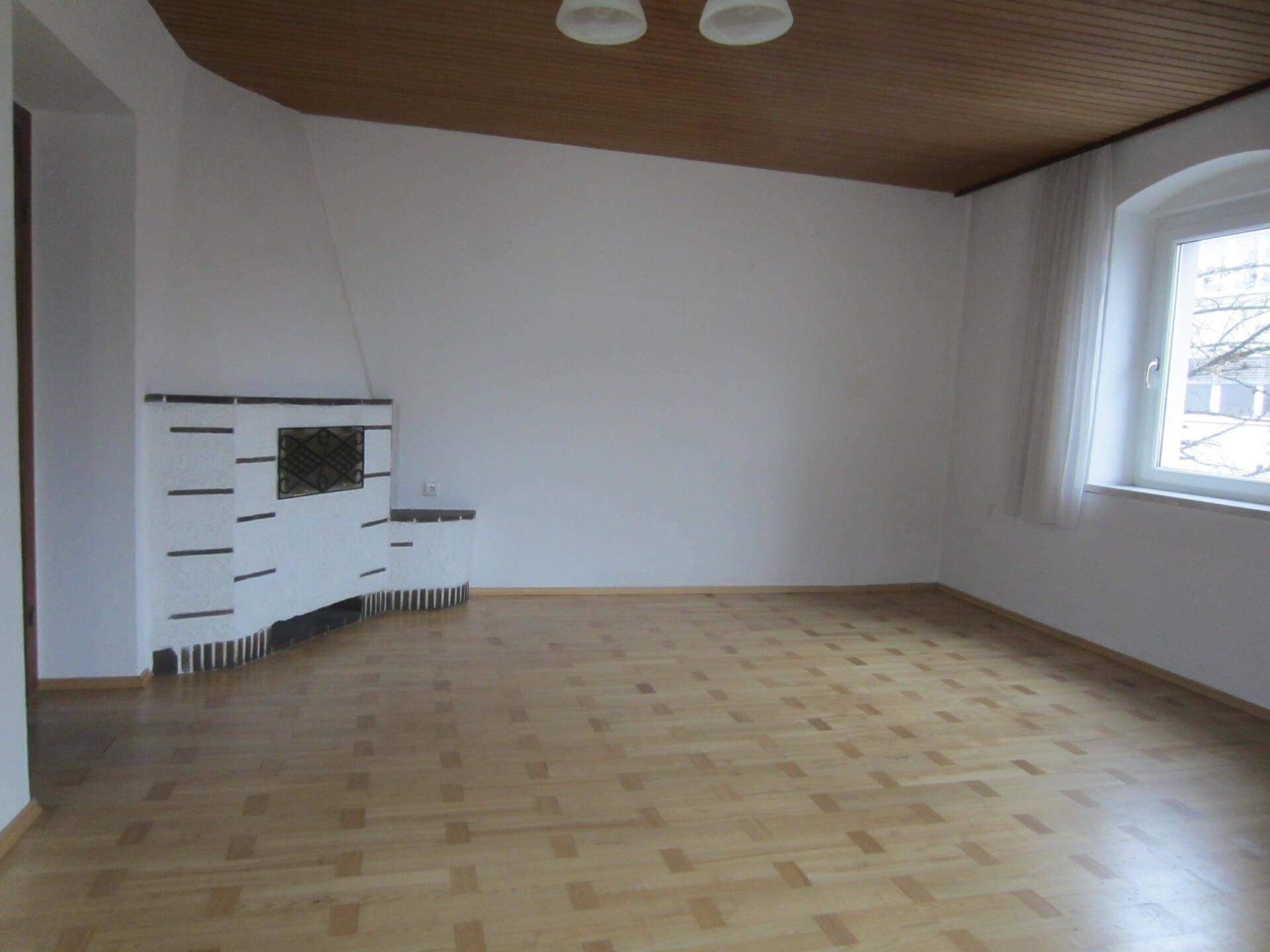 Wohnung Altbau, Bahnhofstraße 1