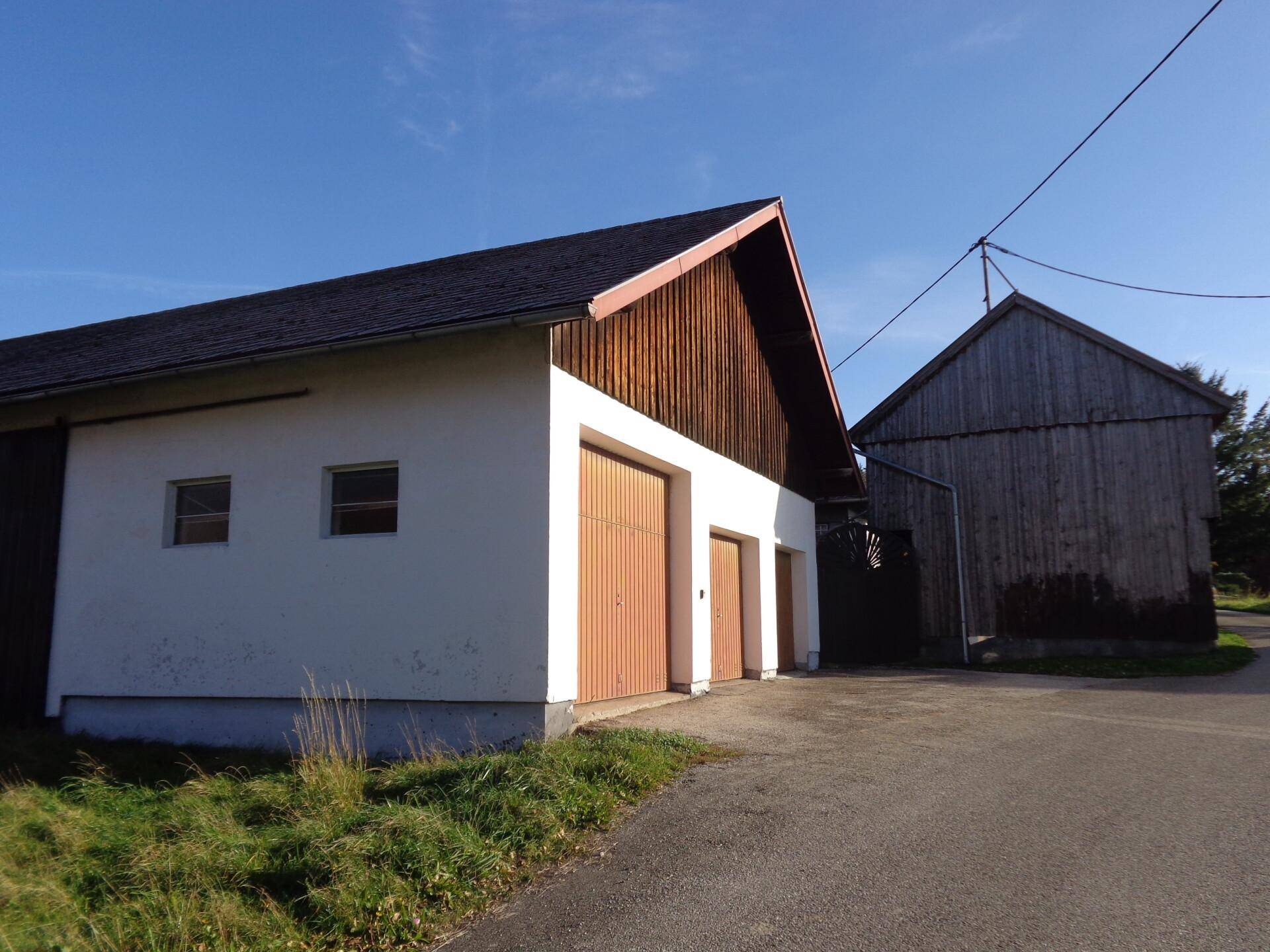 Garage und Holzstadl