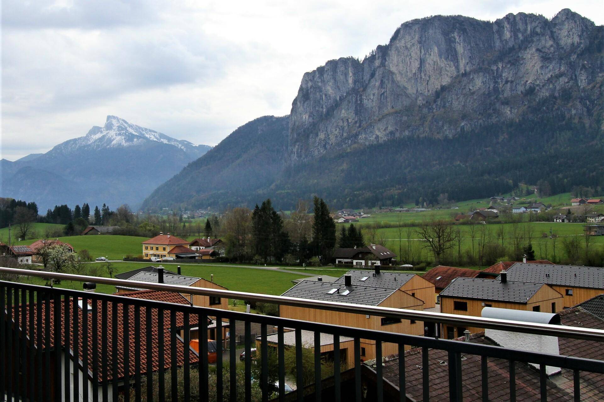 Terrasse groß Bergpanorama und Seerichtung