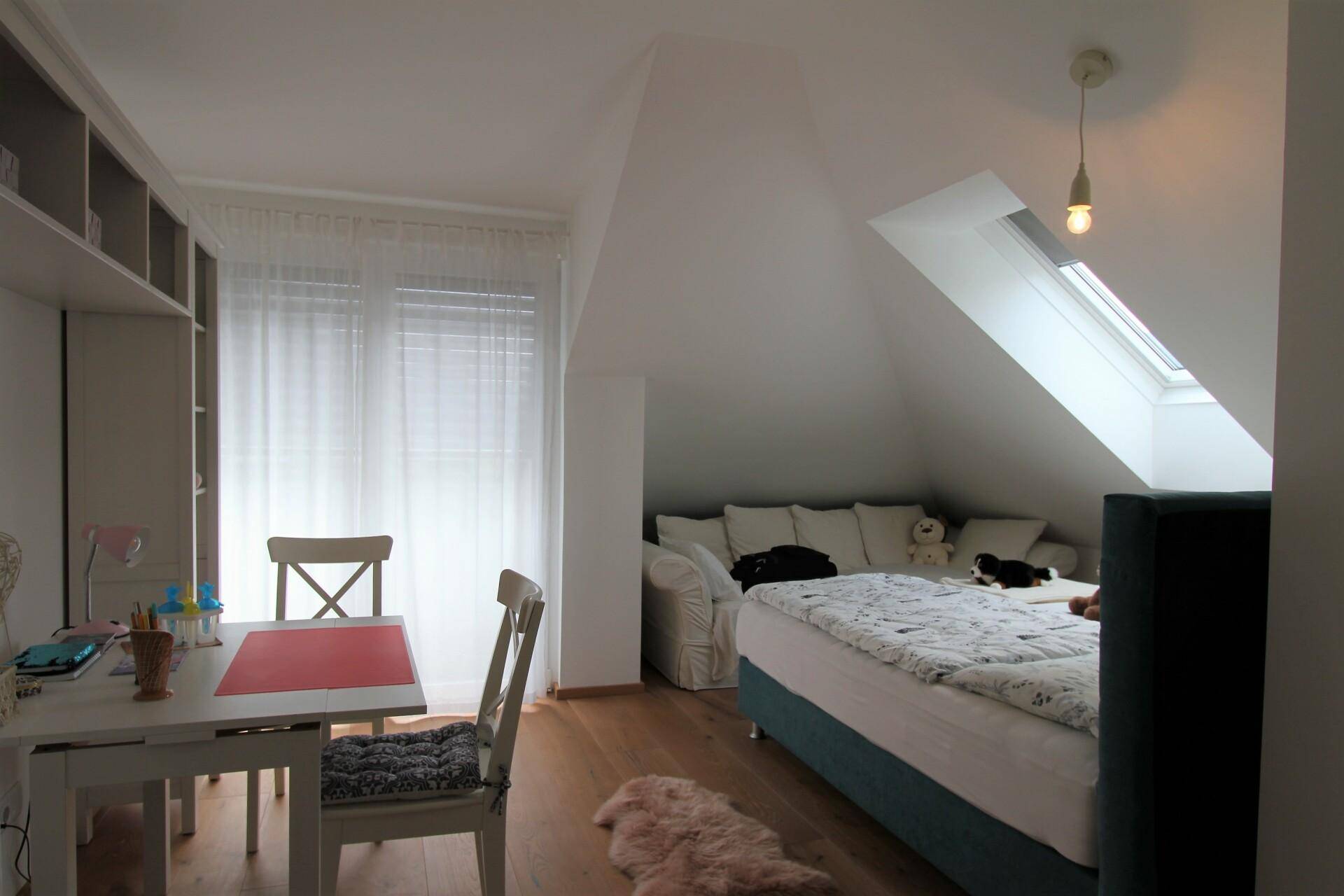 Schlafzimmer 2