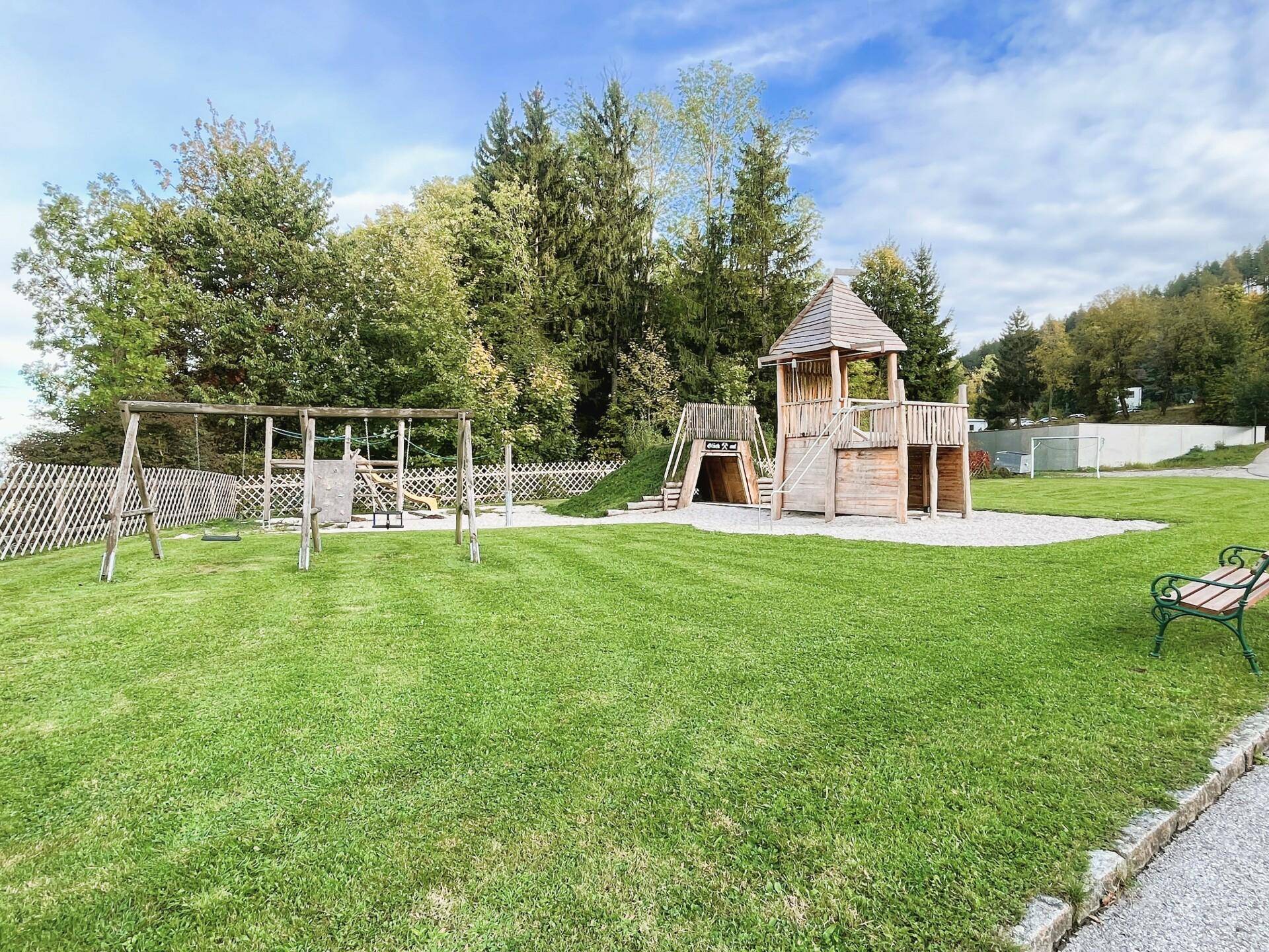 Spielplatz 20 m entfernt